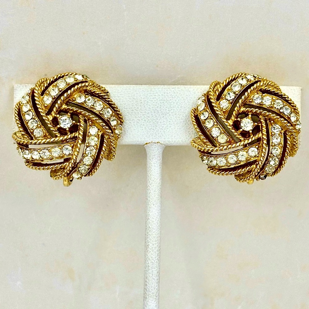 CROWN TRIFARI Vintage Rhinestone Swirl Clip Earrings